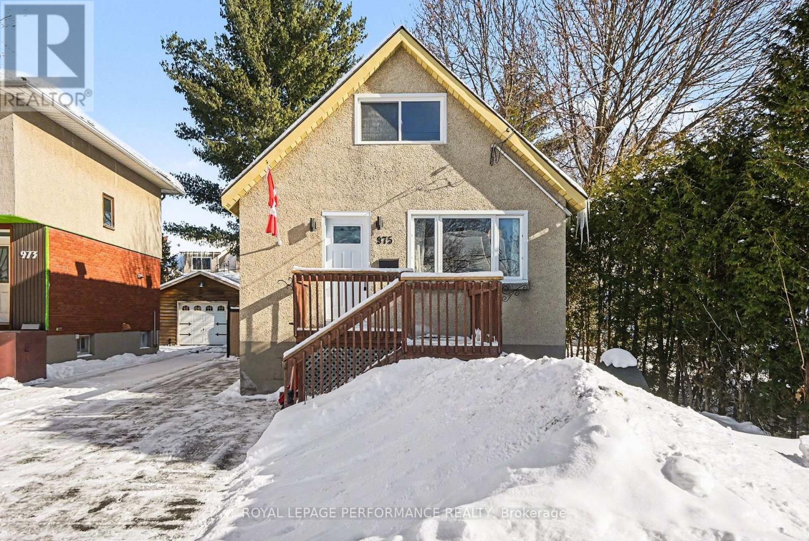 975 Sheridan Avenue, Ottawa, Ontario  K1Z 6M4 - Photo 2 - X12756648