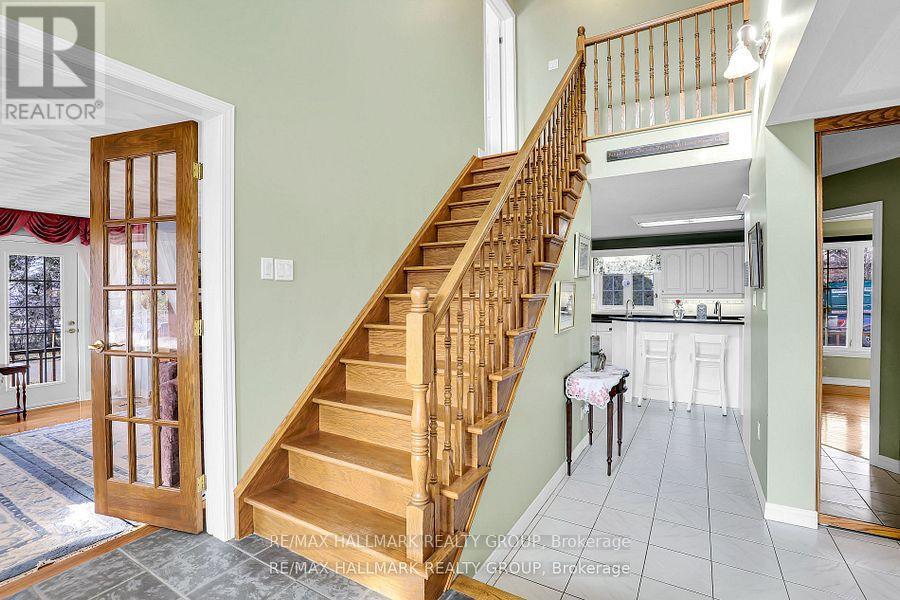 469 Duchess Avenue, Ottawa, Ontario  K2A 1Y4 - Photo 4 - X12756710