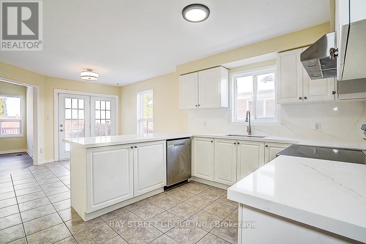 1021 Trail Valley Drive, Oshawa, Ontario  L1K 2W3 - Photo 15 - E12757942