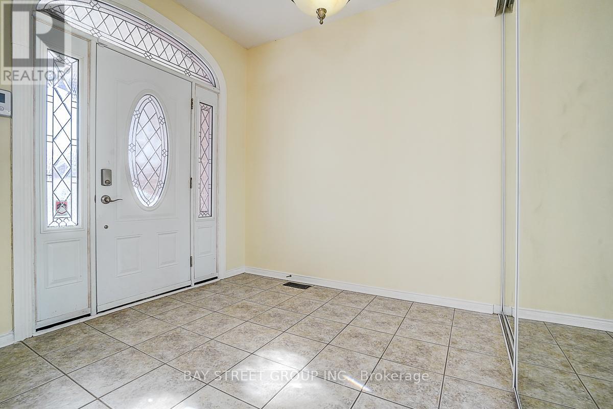 1021 Trail Valley Drive, Oshawa, Ontario  L1K 2W3 - Photo 4 - E12757942