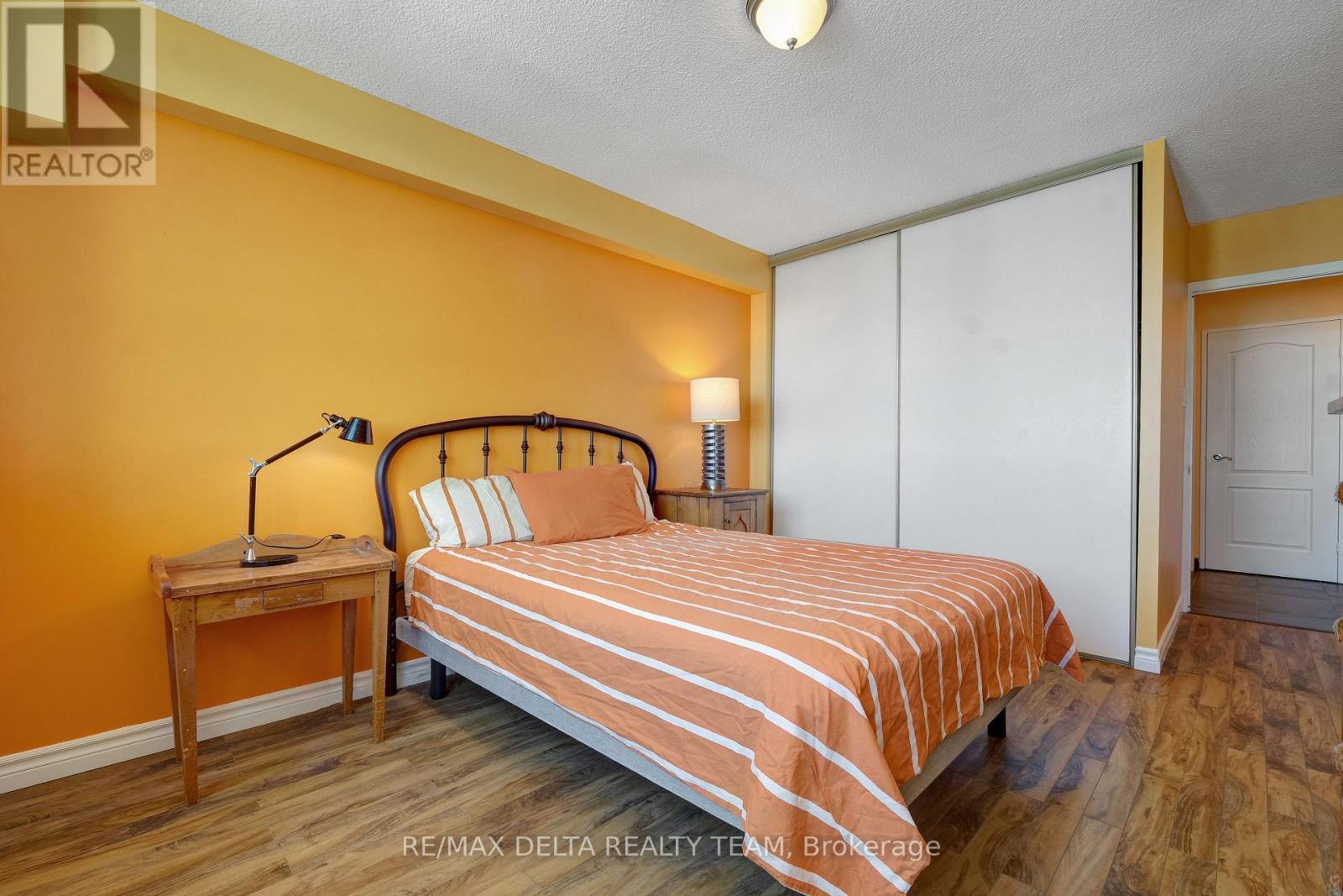 1001 - 555 Brittany Drive, Ottawa, Ontario  K1K 4C5 - Photo 15 - X12756880