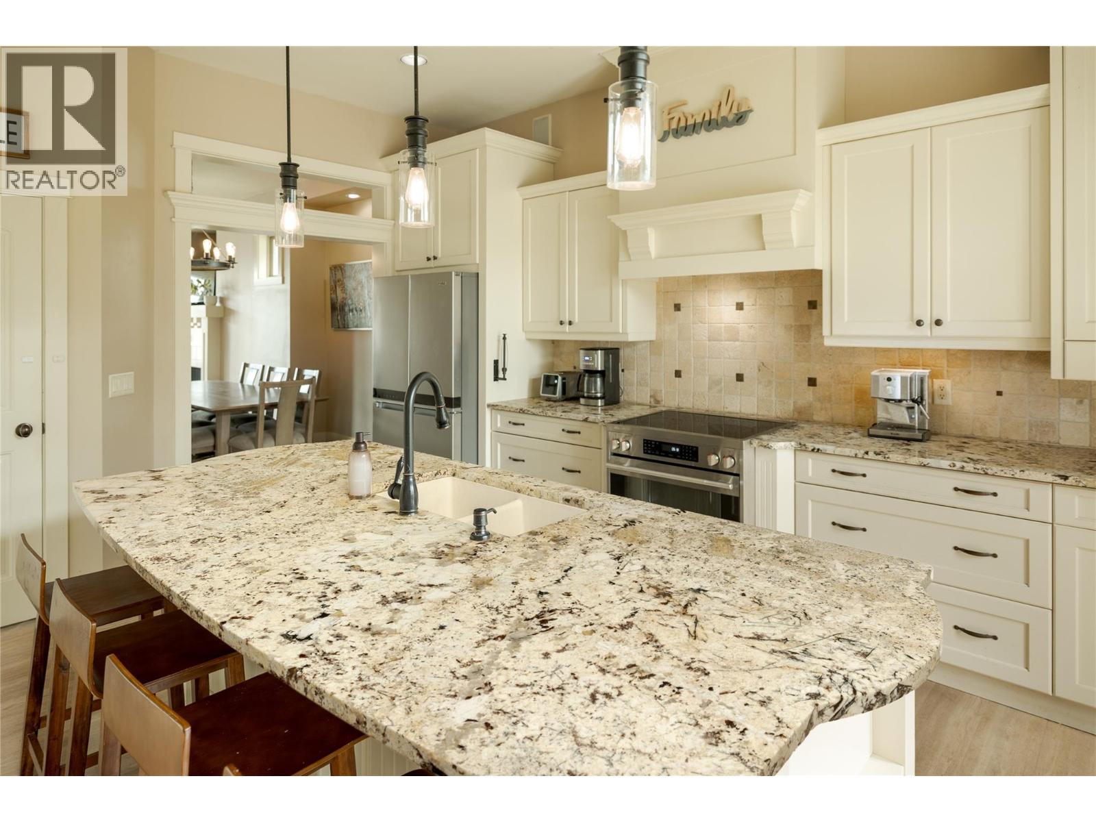 1959 Hidden Lake Place, Kelowna, British Columbia  V1V 2W8 - Photo 12 - 10373434