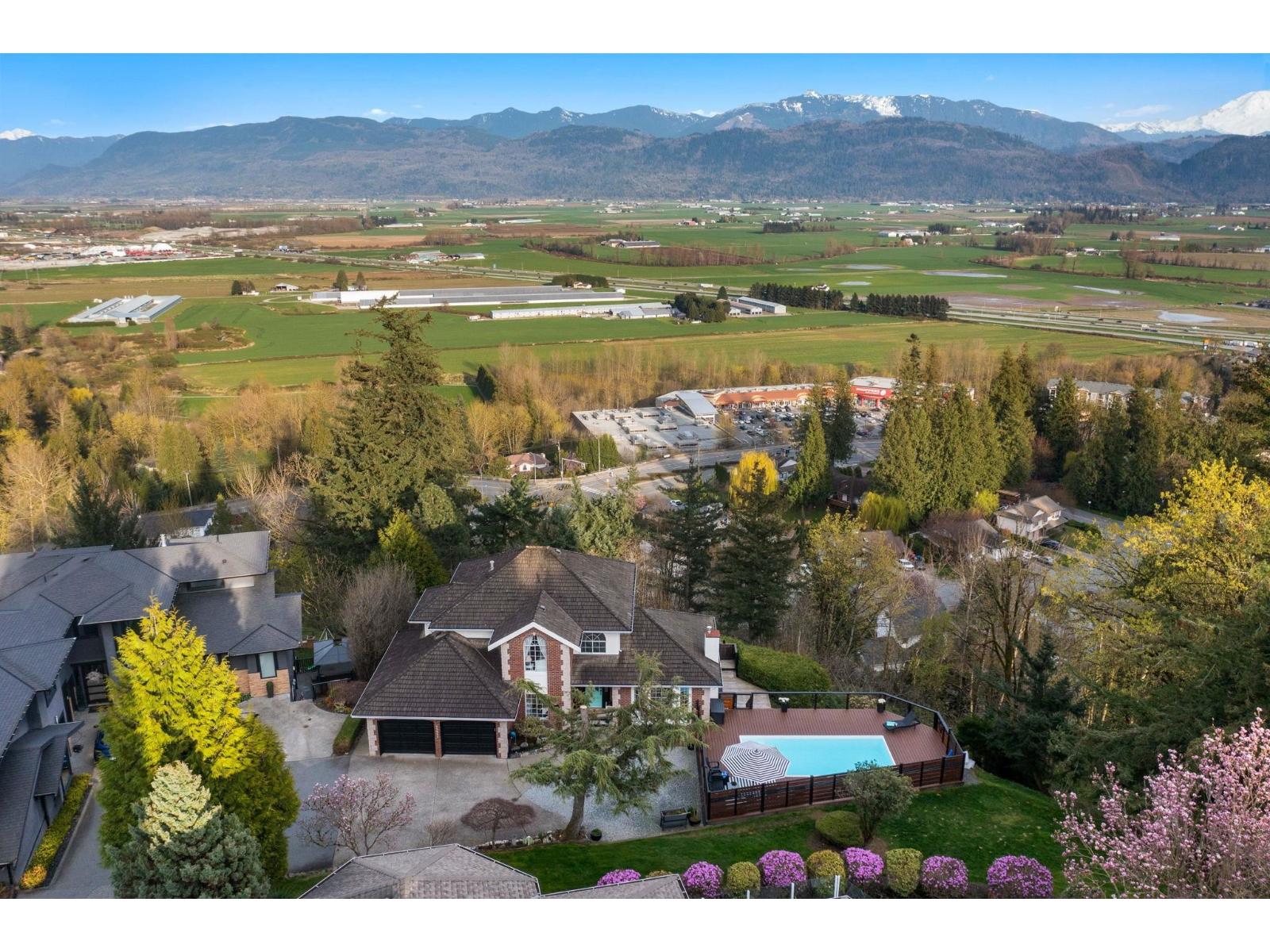 35993 EAGLECREST PLACE, Abbotsford, British Columbia