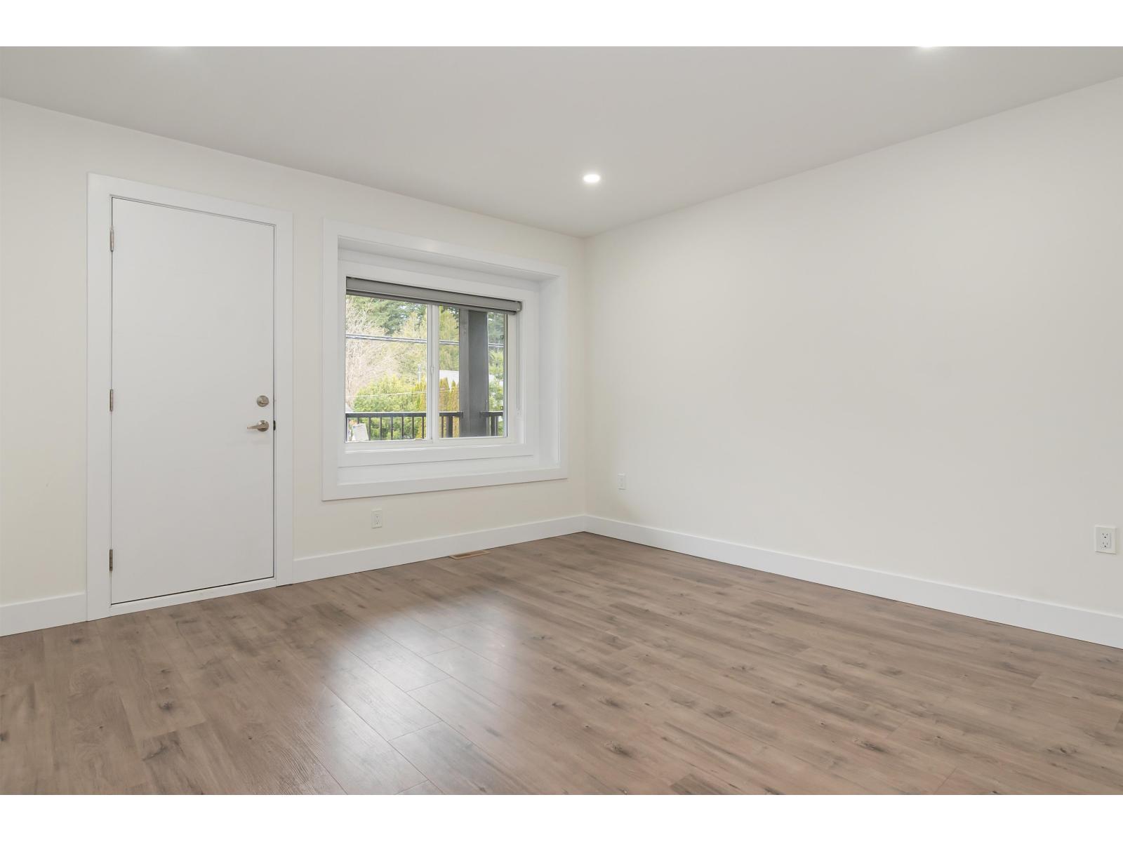 2 21088 Lakeview Crescent, Kawkawa Lake, Hope, British Columbia  V0X 1L1 - Photo 2 - R3085954