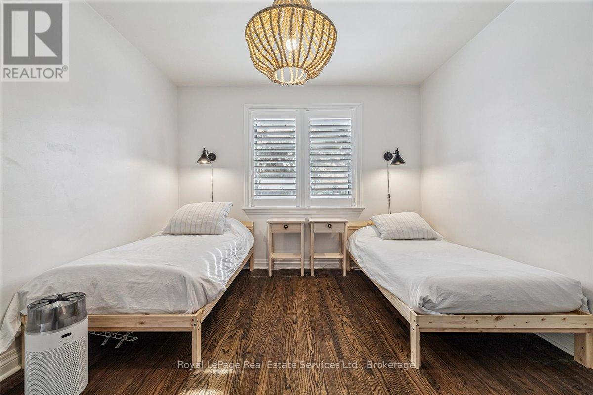 384 Strathcona Drive, Burlington, Ontario  L7L 2E5 - Photo 12 - W12756744