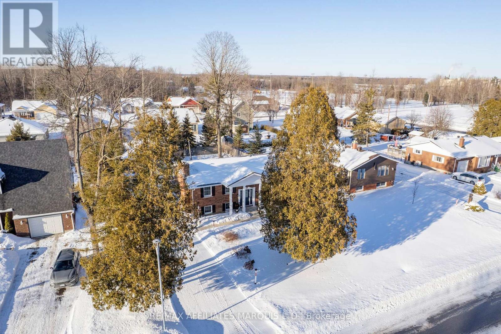 21 Spruce Street, South Stormont, Ontario  K0C 1M0 - Photo 45 - X12757530