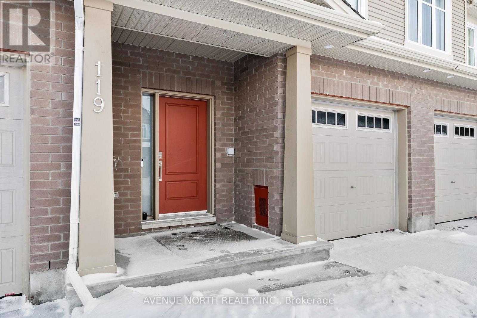 119 Eric Maloney Way, Ottawa, Ontario  K1T 0R2 - Photo 2 - X12757428