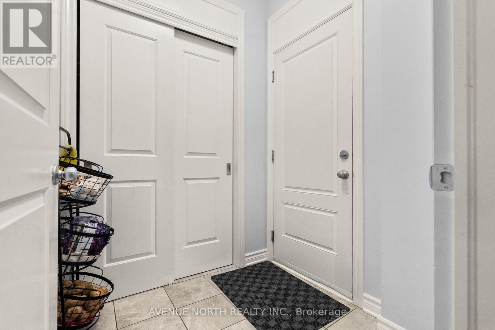 119 Eric Maloney Way, Ottawa, Ontario  K1T 0R2 - Photo 5 - X12757428