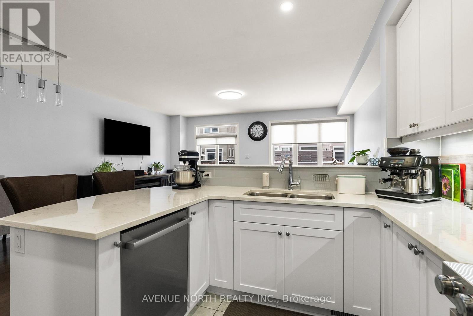 119 Eric Maloney Way, Ottawa, Ontario  K1T 0R2 - Photo 9 - X12757428