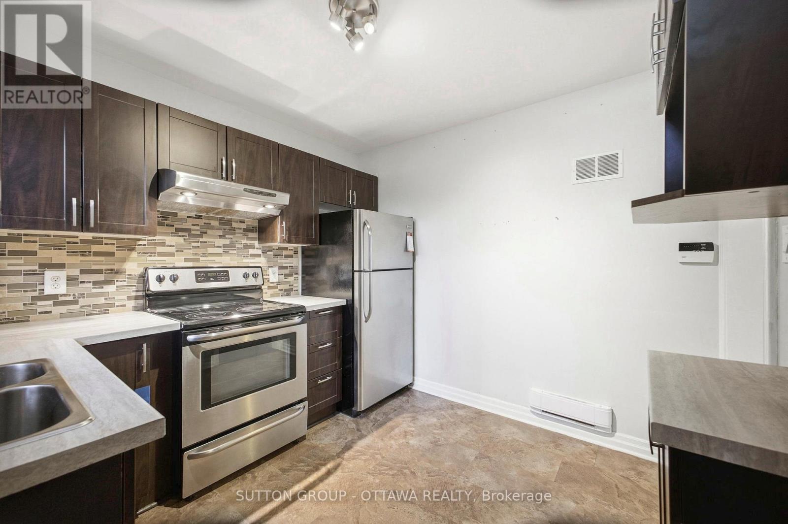 1654 Abbey Road, Ottawa, Ontario  K1G 0H3 - Photo 5 - X12757422