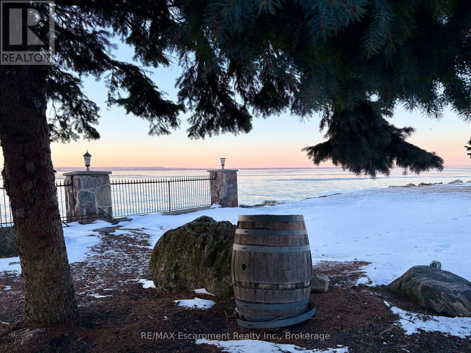 18 - 590 North Service Road, Hamilton, Ontario  L8E 0K5 - Photo 40 - X12756792