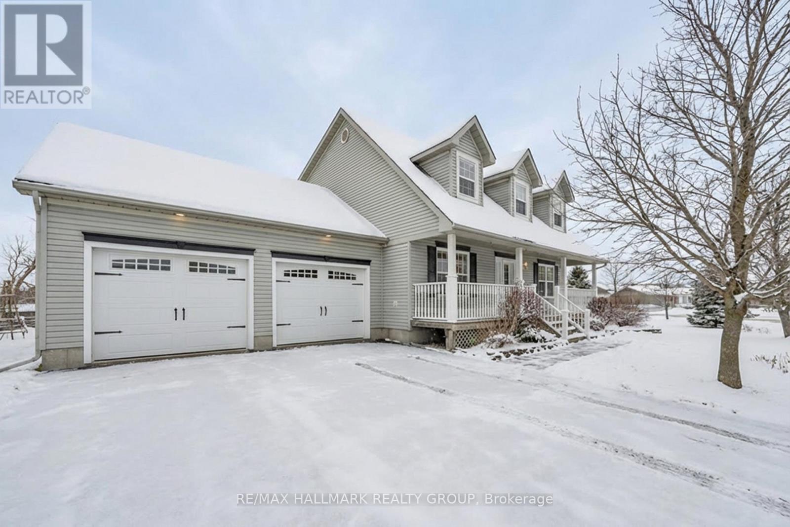 <div class="slider-price">$685,000</div><p>3 Cheyenne Trail, Augusta, Ontario</p>