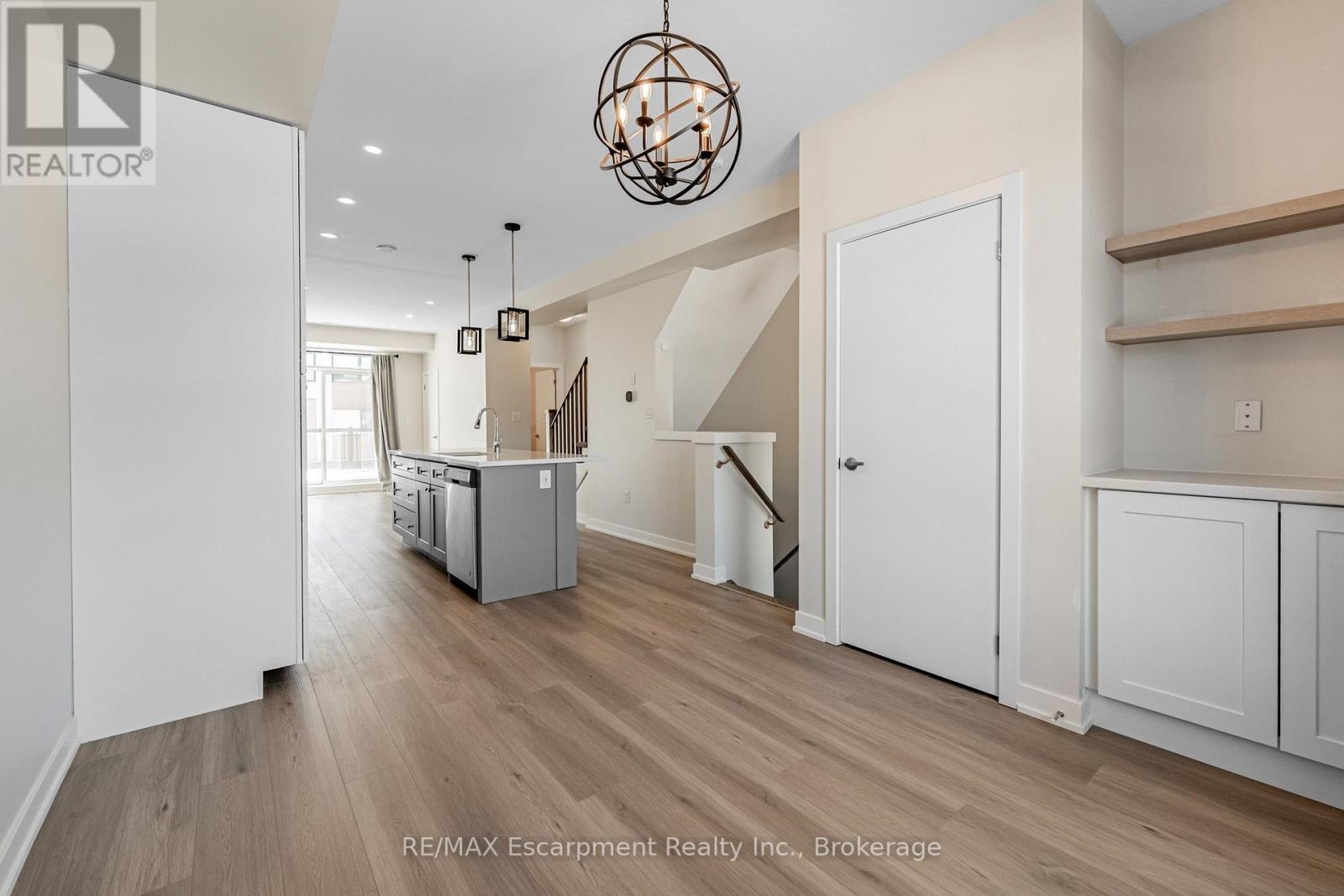 18 - 590 North Service Road, Hamilton, Ontario  L8E 0K5 - Photo 14 - X12756792