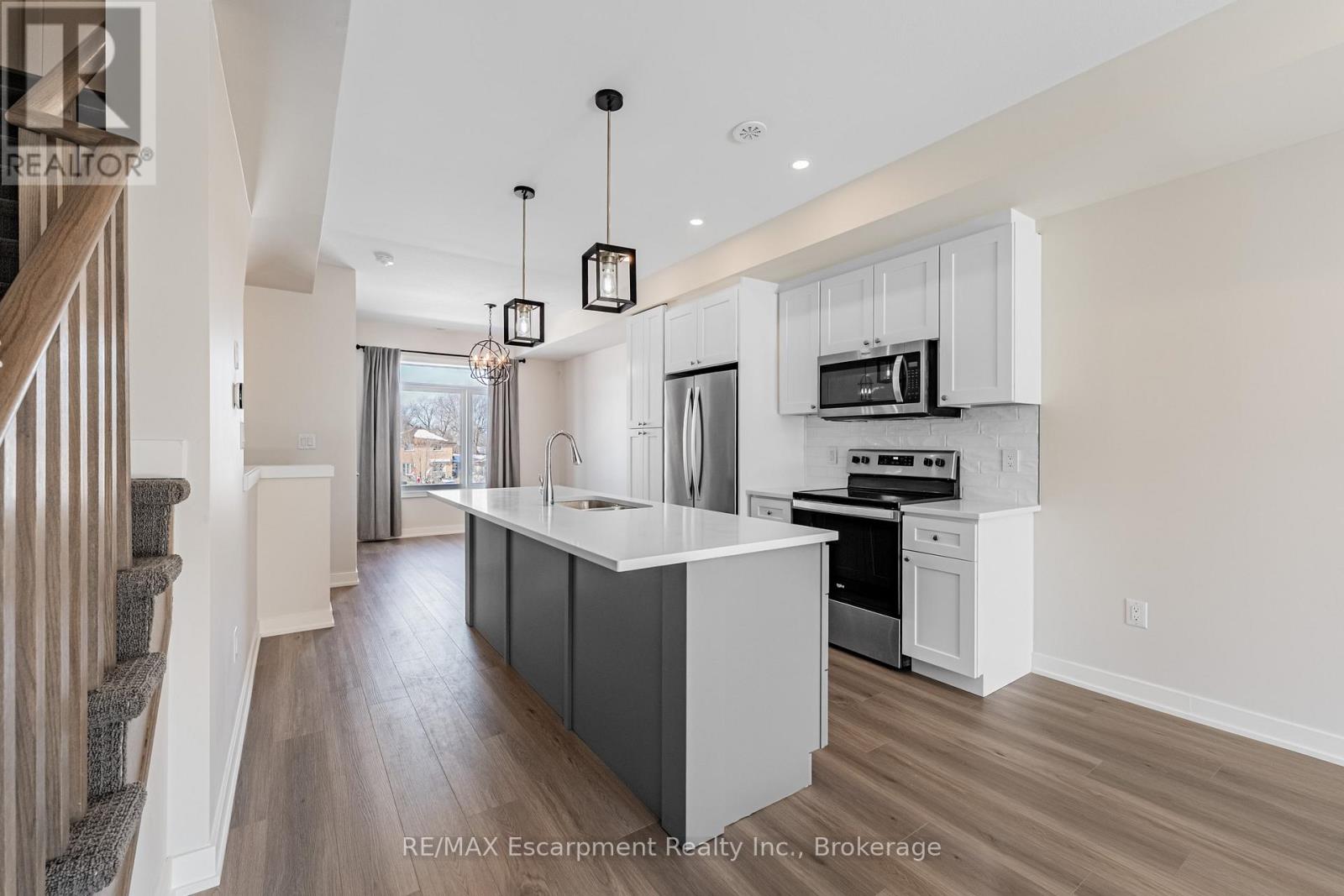 18 - 590 North Service Road, Hamilton, Ontario  L8E 0K5 - Photo 9 - X12756792