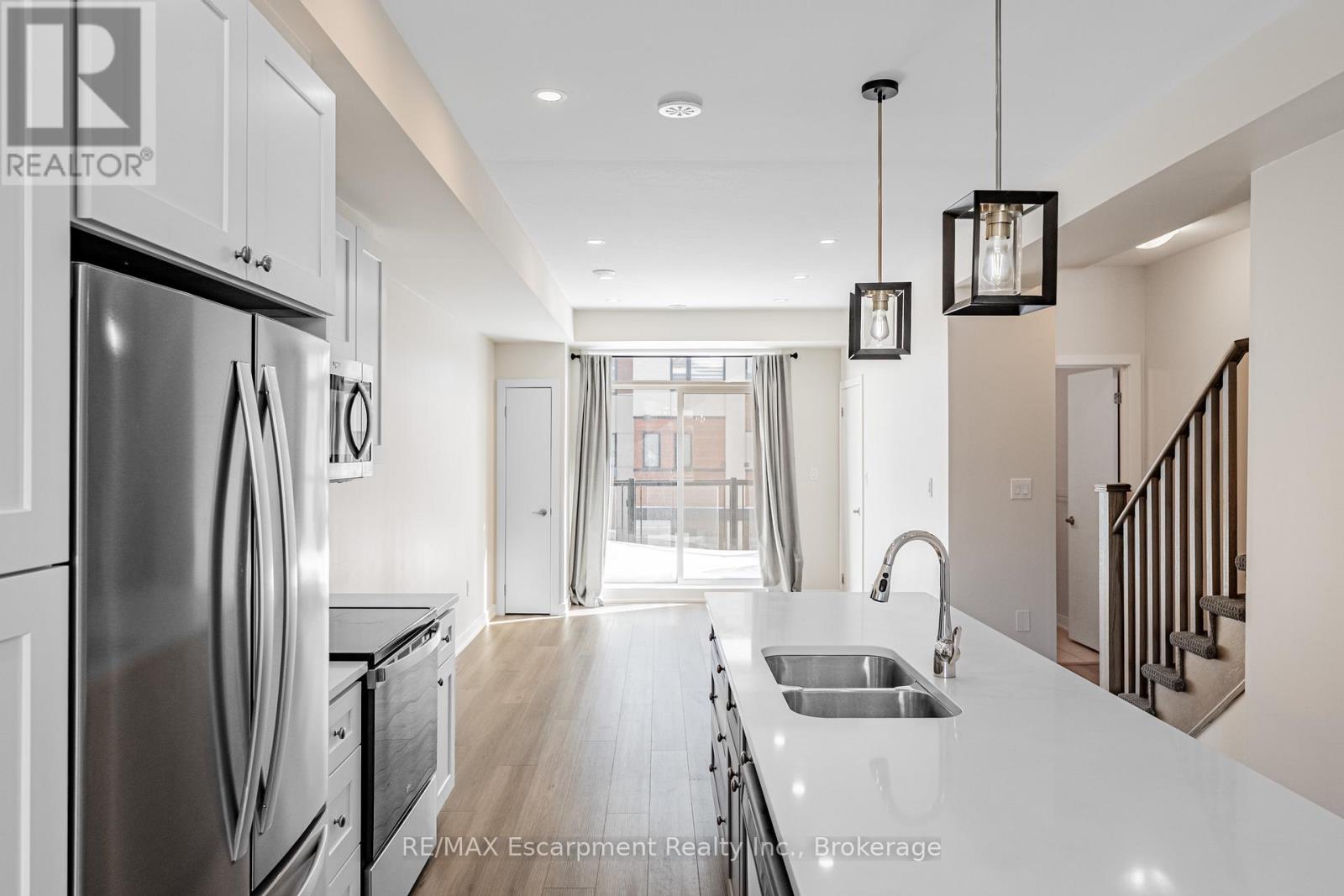 18 - 590 North Service Road, Hamilton, Ontario  L8E 0K5 - Photo 17 - X12756792