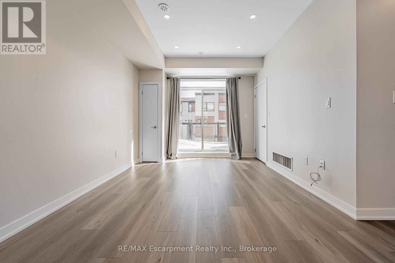 18 - 590 North Service Road, Hamilton, Ontario  L8E 0K5 - Photo 20 - X12756792