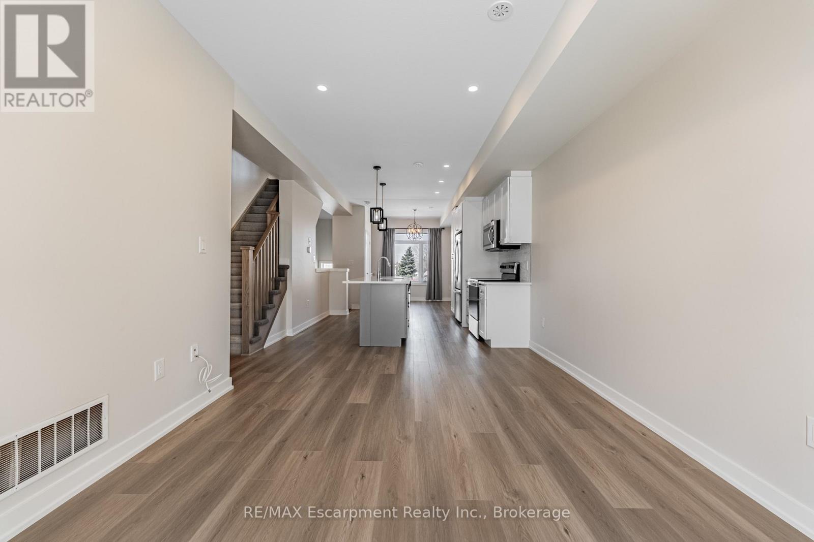 18 - 590 North Service Road, Hamilton, Ontario  L8E 0K5 - Photo 18 - X12756792