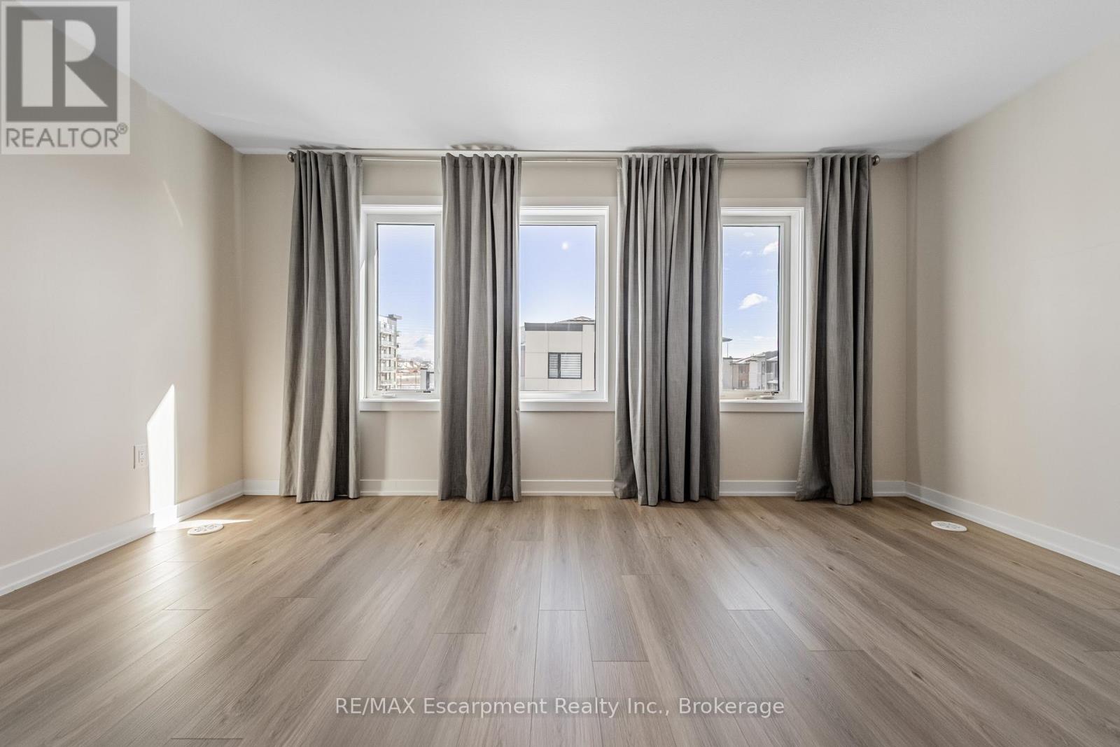 18 - 590 North Service Road, Hamilton, Ontario  L8E 0K5 - Photo 25 - X12756792