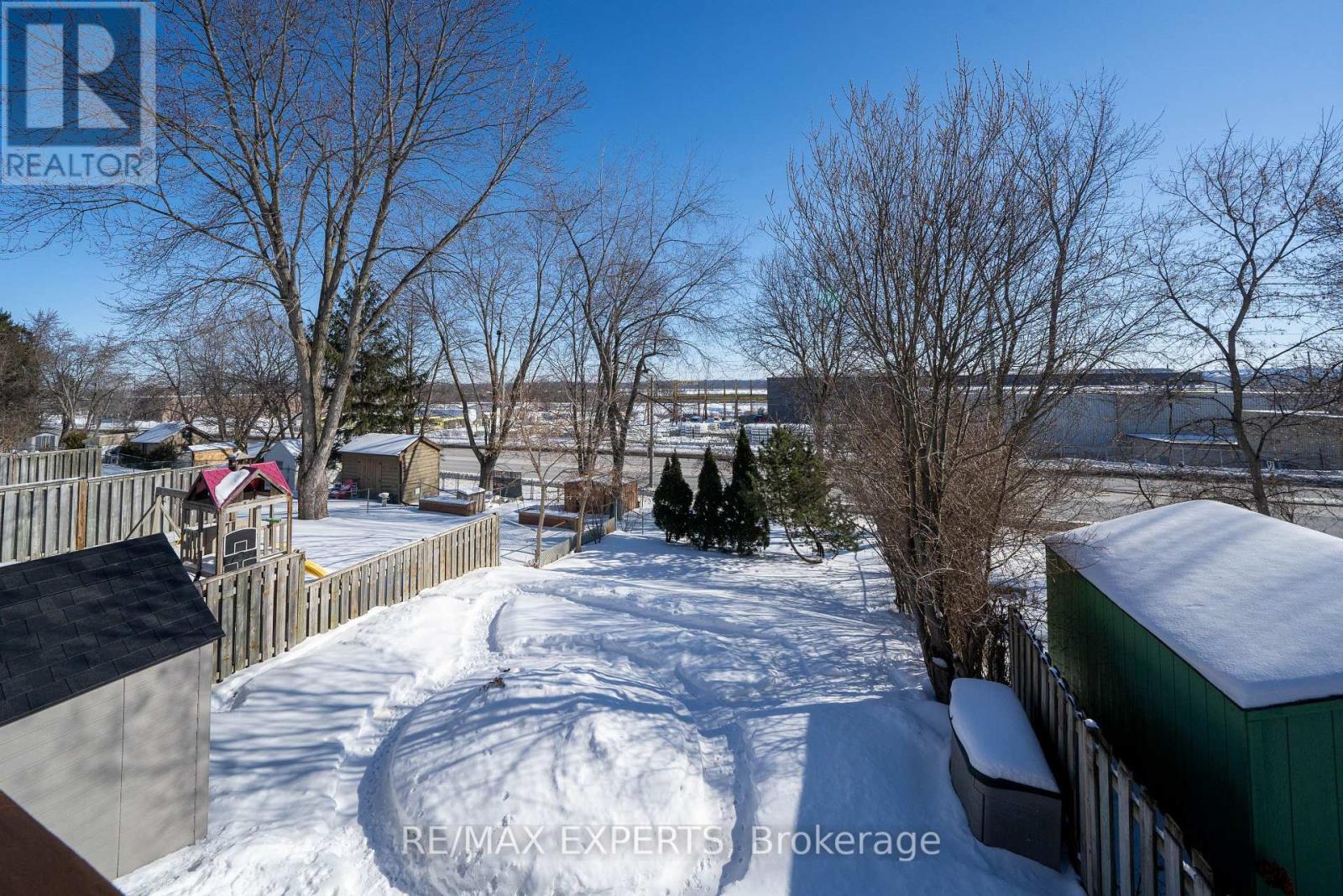 266 Britannia Avenue, Bradford West Gwillimbury (Bradford), Ontario  L3Z 1A7 - Photo 19 - N12757804