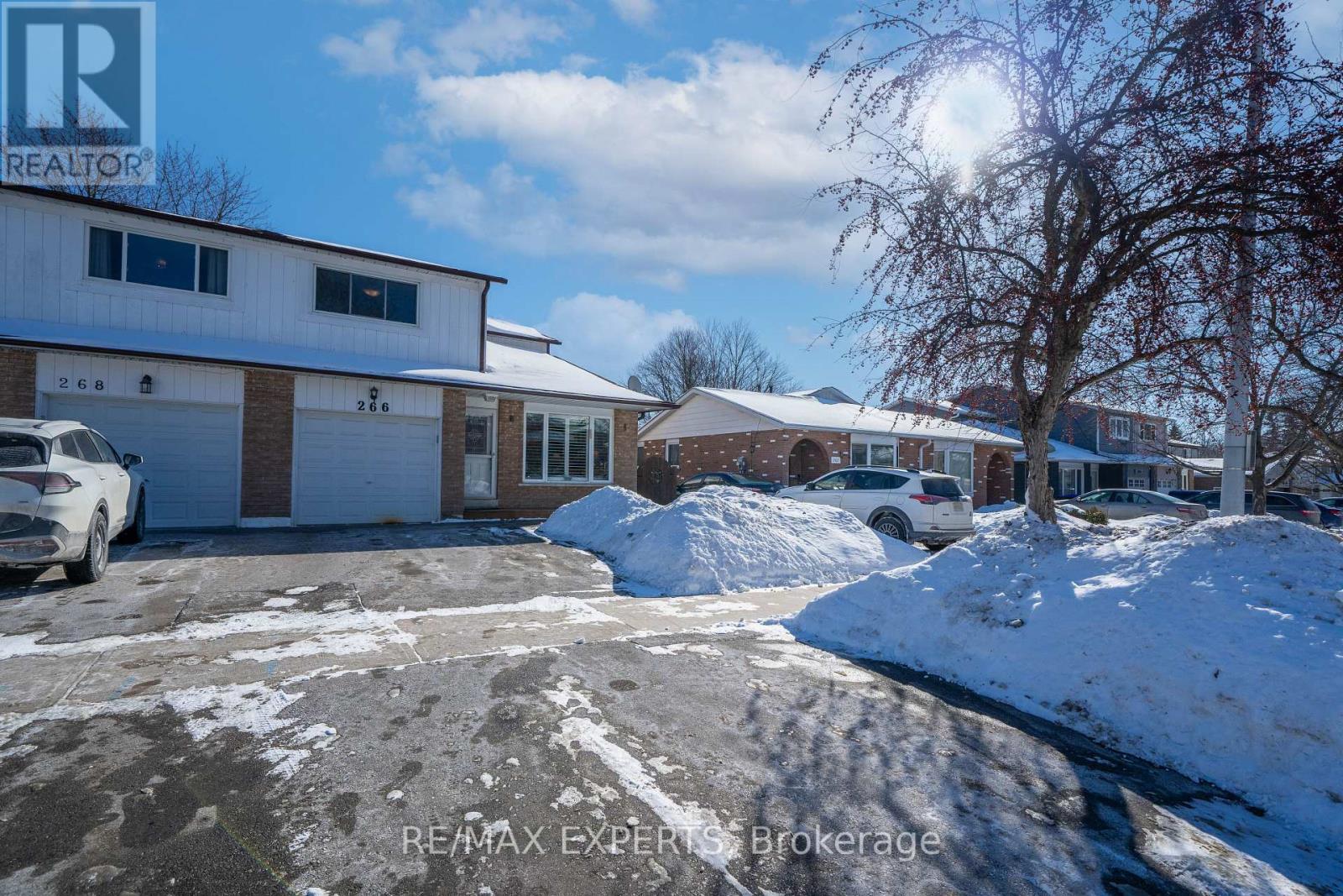 266 Britannia Avenue, Bradford West Gwillimbury (Bradford), Ontario  L3Z 1A7 - Photo 4 - N12757804
