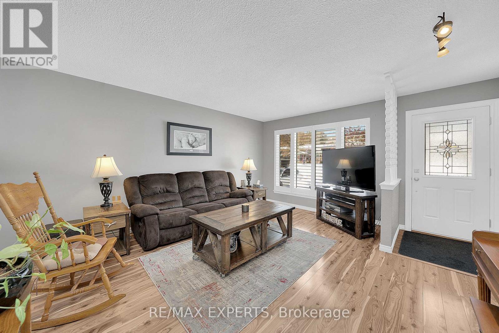 266 Britannia Avenue, Bradford West Gwillimbury (Bradford), Ontario  L3Z 1A7 - Photo 9 - N12757804