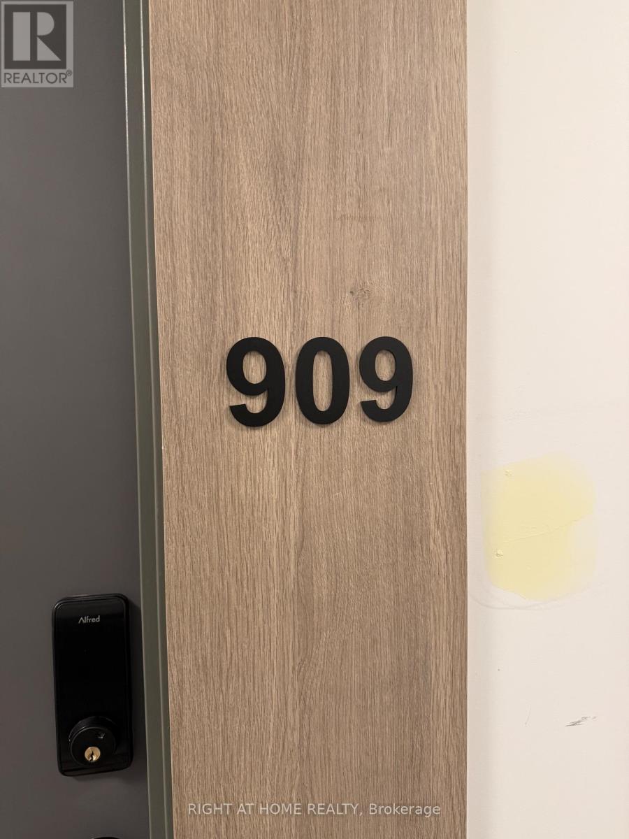 B909 - 9751 Markham Road, Markham, Ontario  L6E 0W3 - Photo 3 - N12757862