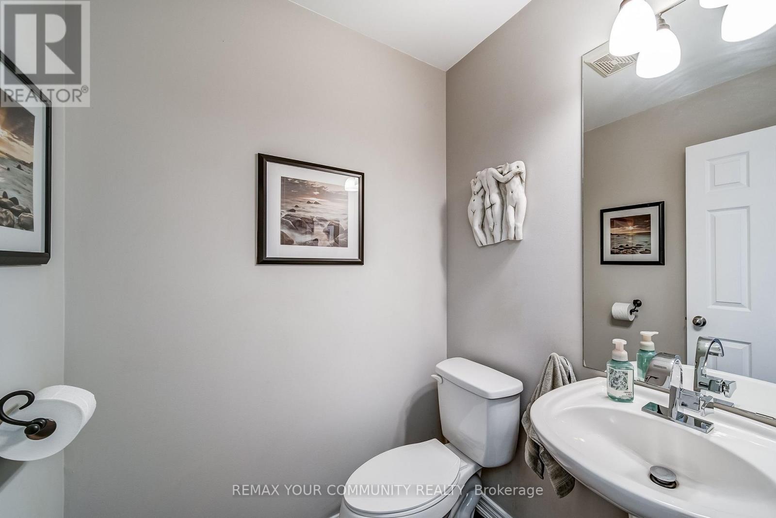 53 Highcastle Avenue, Georgina, Ontario  L4P 4B4 - Photo 15 - N12757890