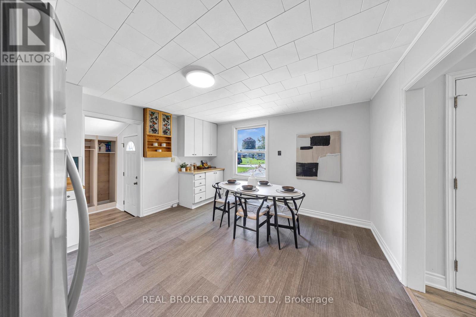 9 Centre Road, Georgina, Ontario  L0E 1N0 - Photo 21 - N12757892