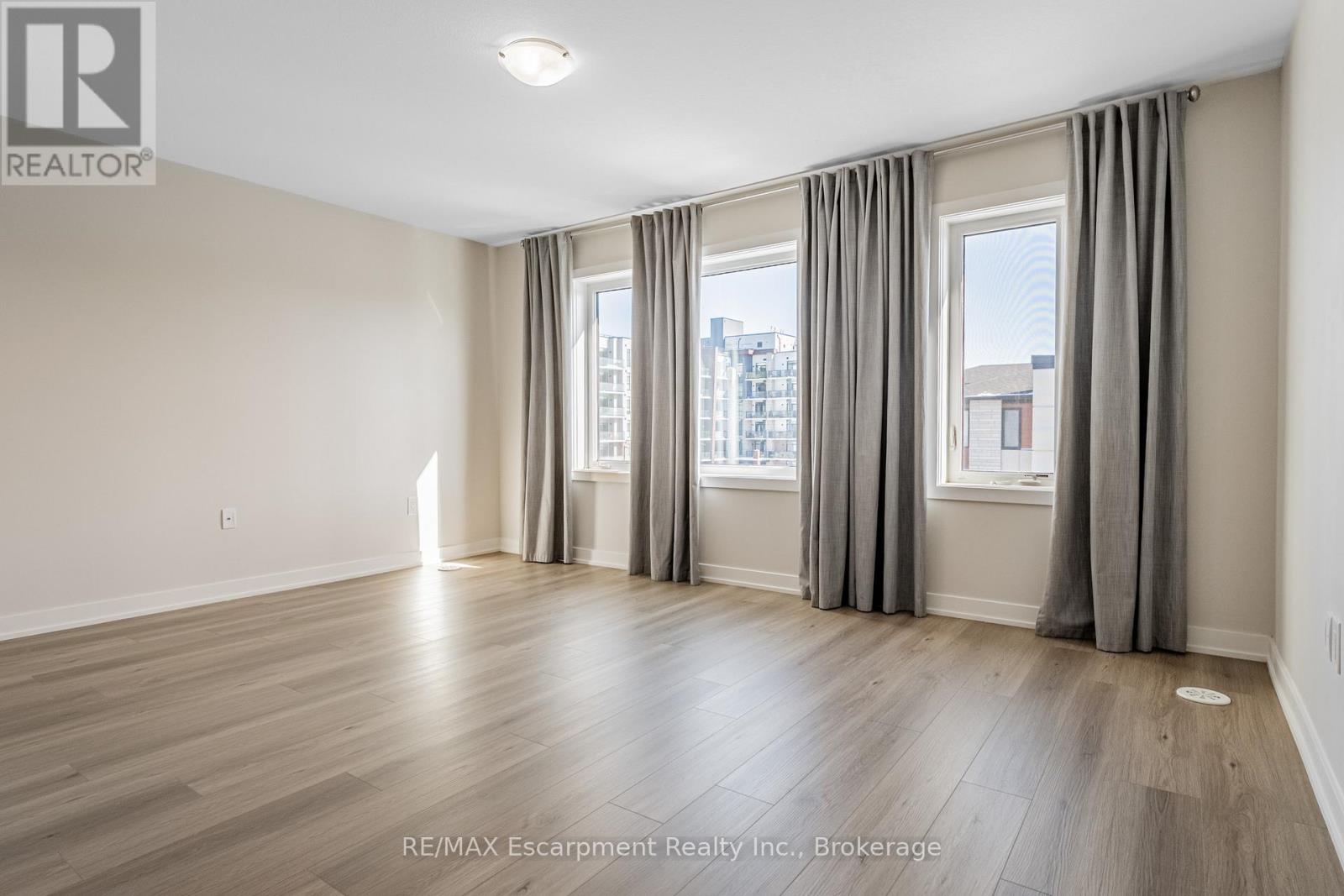 18 - 590 North Service Road, Hamilton, Ontario  L8E 0K5 - Photo 26 - X12756792