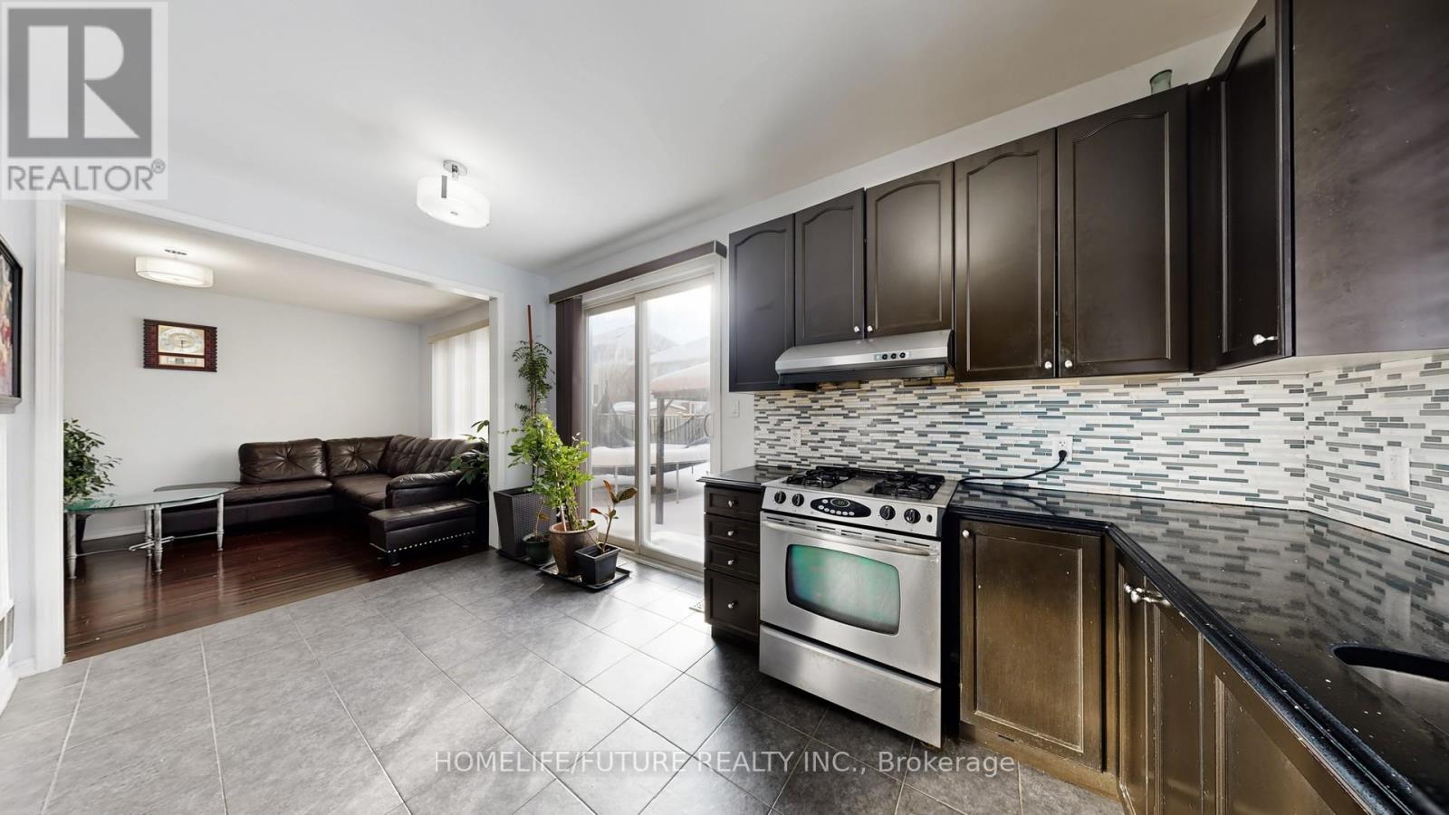 107 Gladys Clarkson Drive, Whitchurch-Stouffville, Ontario  L4A 0R3 - Photo 16 - N12757924