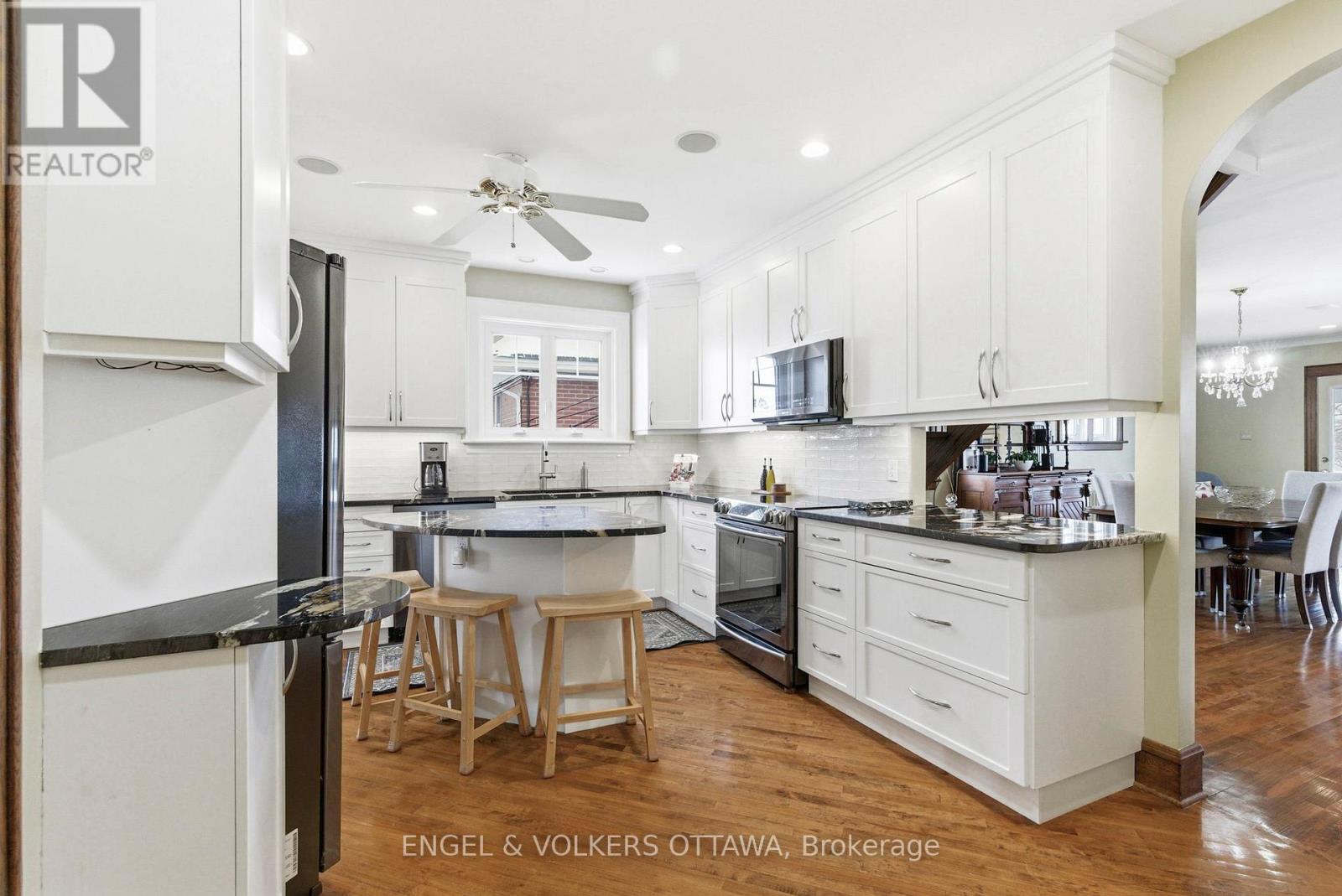 407 Echo Drive, Ottawa, Ontario  K1S 1N5 - Photo 10 - X12757274