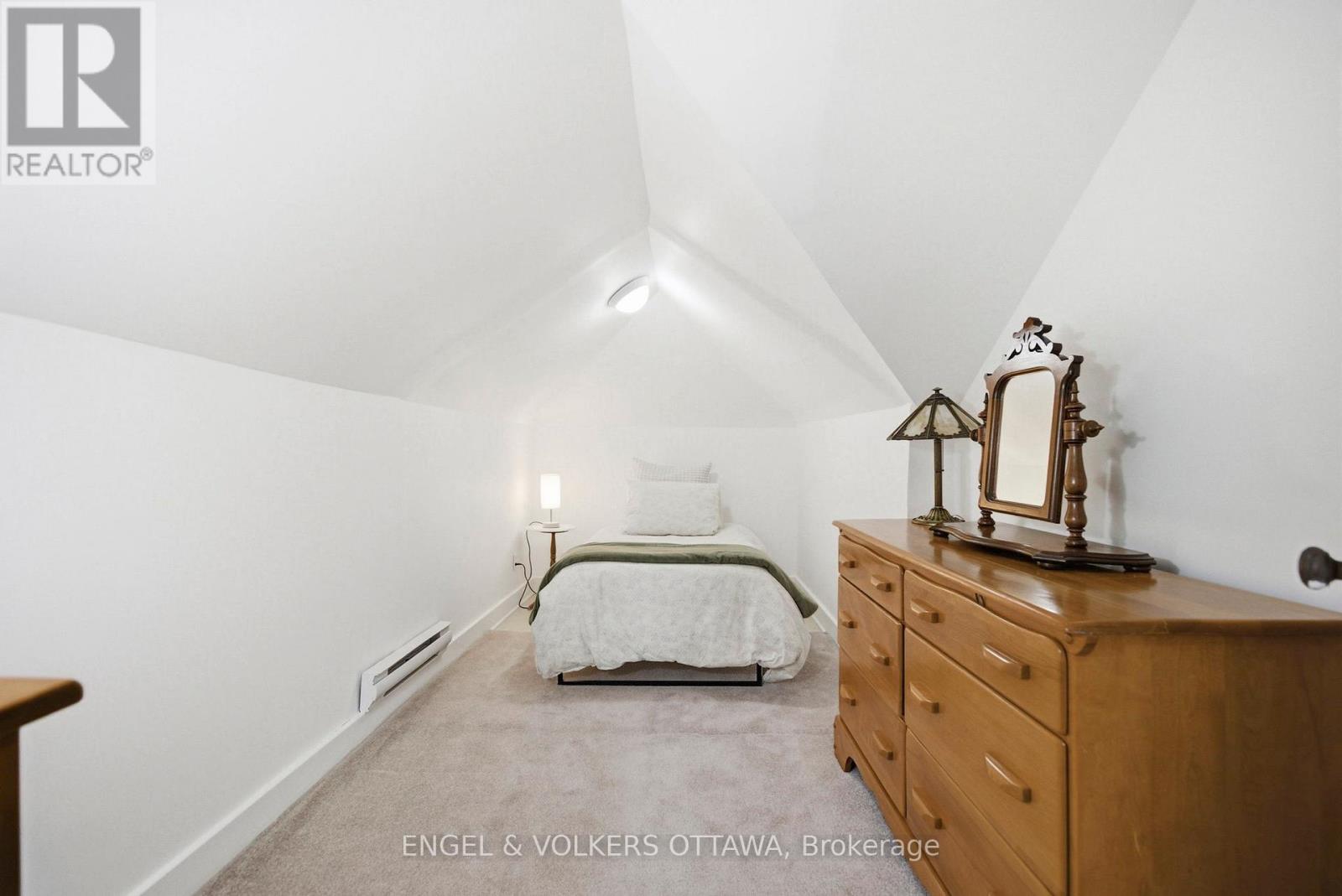 407 Echo Drive, Ottawa, Ontario  K1S 1N5 - Photo 18 - X12757274