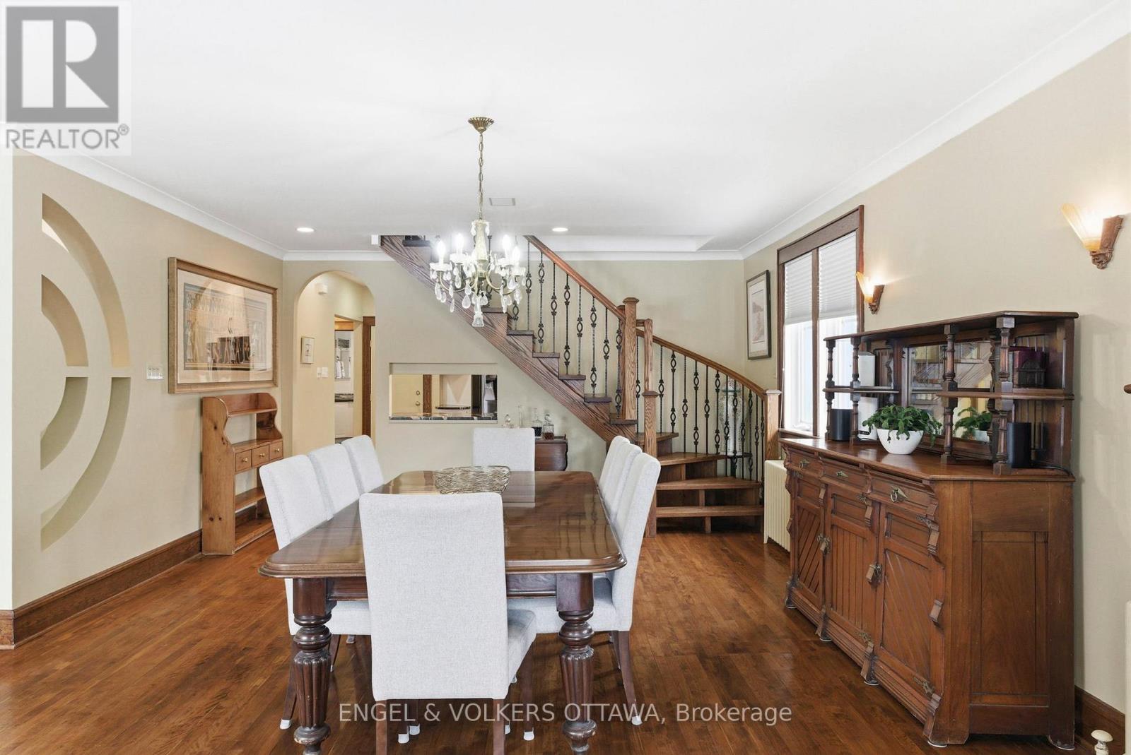 407 Echo Drive, Ottawa, Ontario  K1S 1N5 - Photo 9 - X12757274