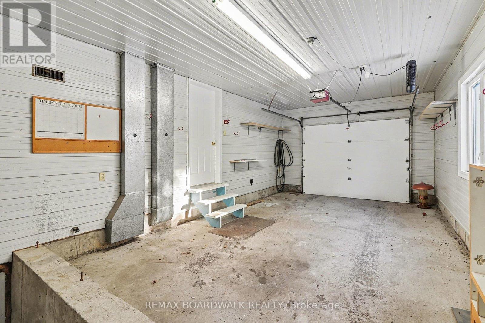 16319 Seventh Road, North Stormont, Ontario  K0C 1W0 - Photo 27 - X12757932