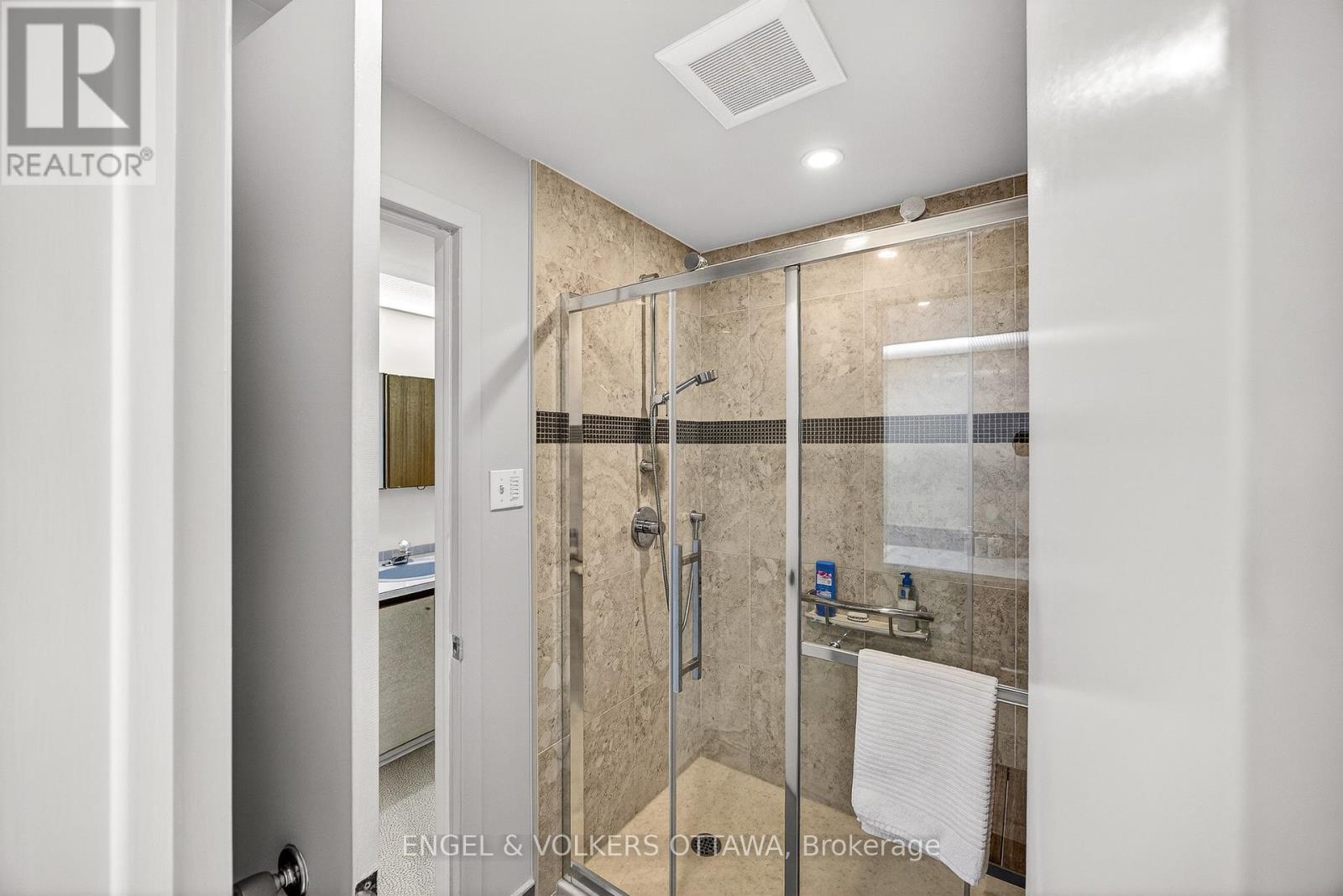 34 Wallford Way, Ottawa, Ontario  K2E 6B6 - Photo 23 - X12757948