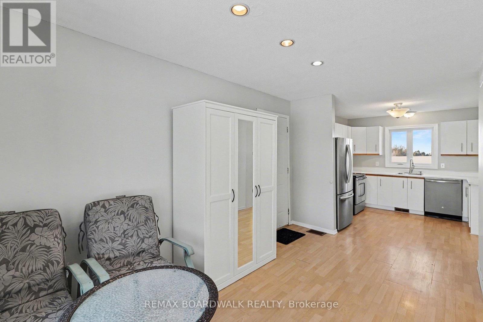 16319 Seventh Road, North Stormont, Ontario  K0C 1W0 - Photo 12 - X12757932