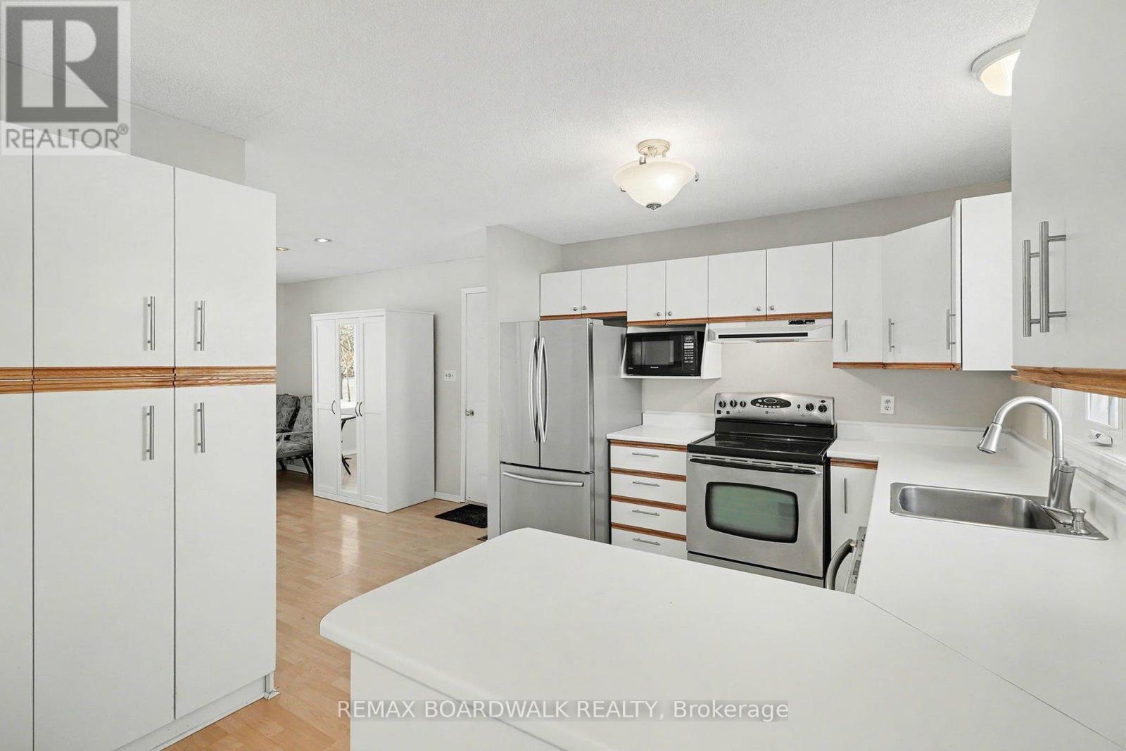 16319 Seventh Road, North Stormont, Ontario  K0C 1W0 - Photo 9 - X12757932