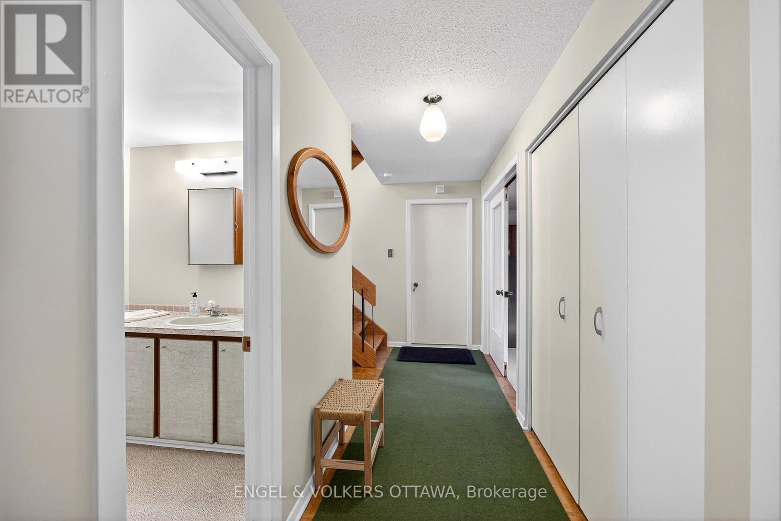 34 Wallford Way, Ottawa, Ontario  K2E 6B6 - Photo 35 - X12757948