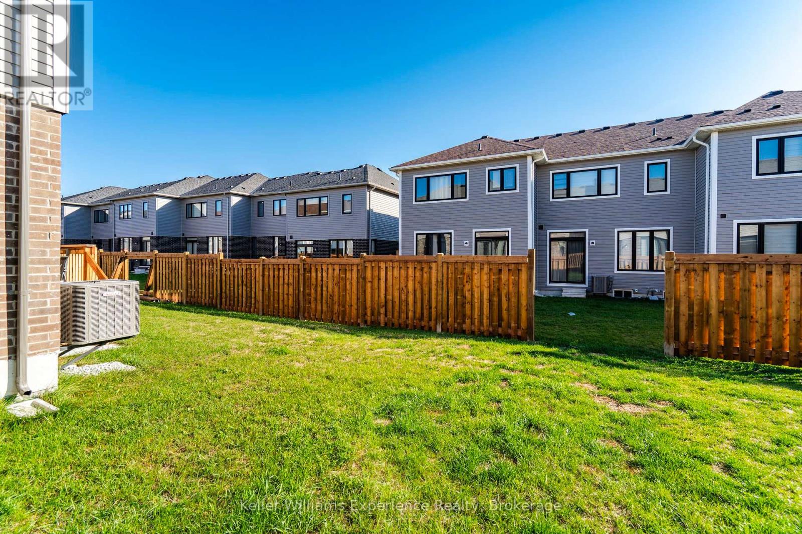 12 Durham Avenue, Barrie, Ontario  L9J 0W7 - Photo 27 - S12756810