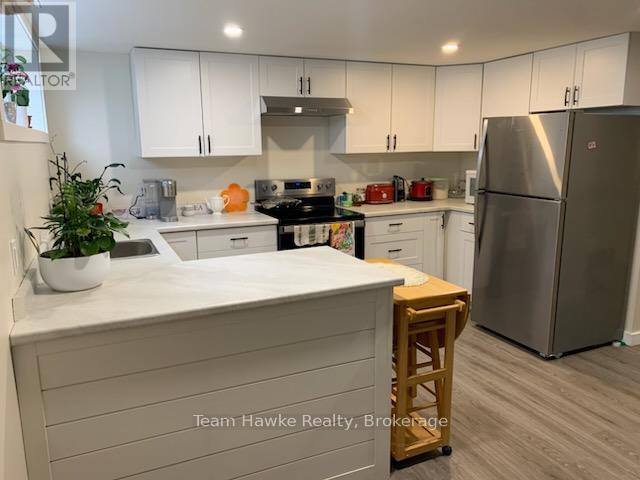 630 Bayview Drive, Midland, Ontario  L4R 2P5 - Photo 3 - S12757448