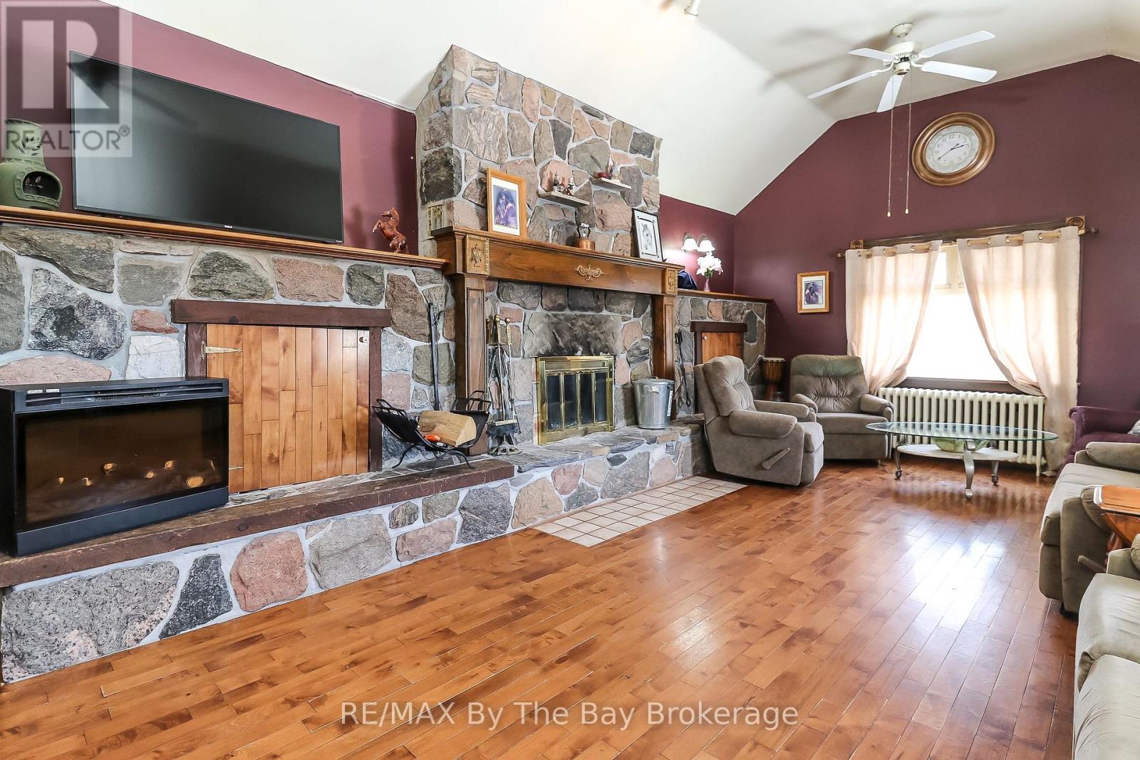 2553 County 42 Road, Clearview, Ontario  L0M 1S0 - Photo 8 - S12757382