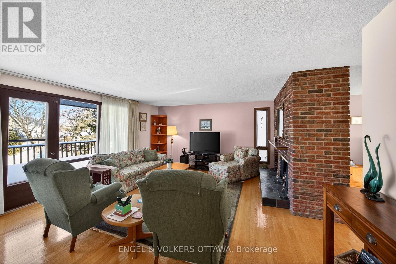 34 Wallford Way, Ottawa, Ontario  K2E 6B6 - Photo 8 - X12757948