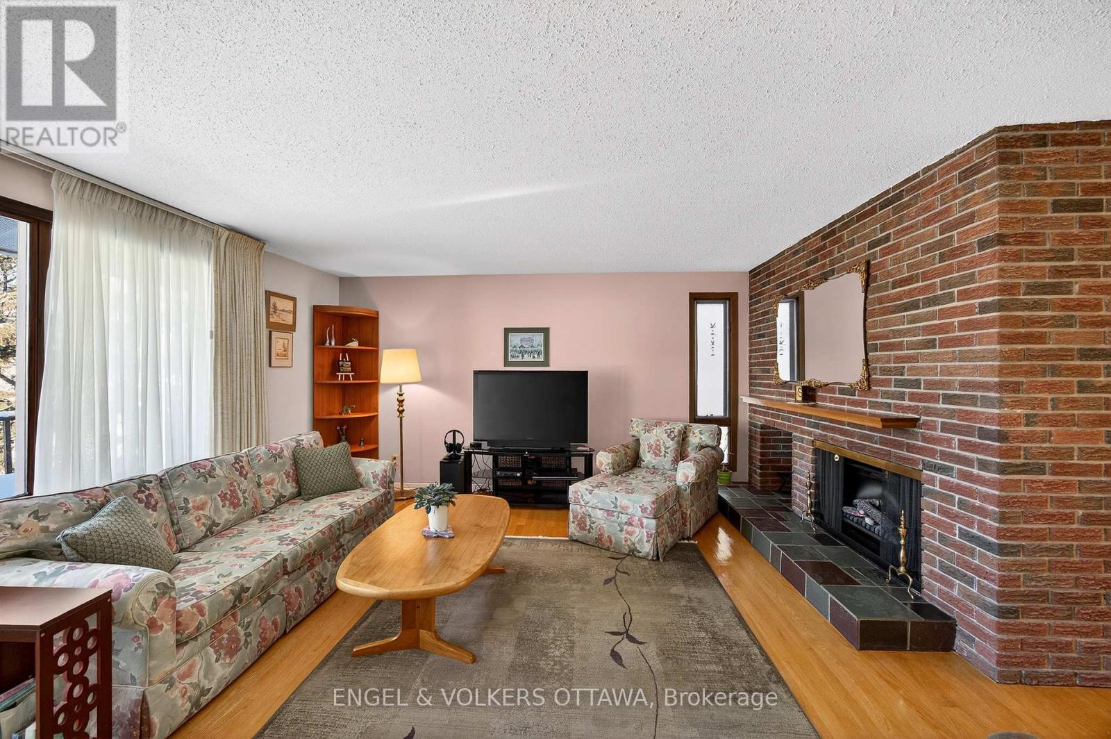 34 Wallford Way, Ottawa, Ontario  K2E 6B6 - Photo 9 - X12757948