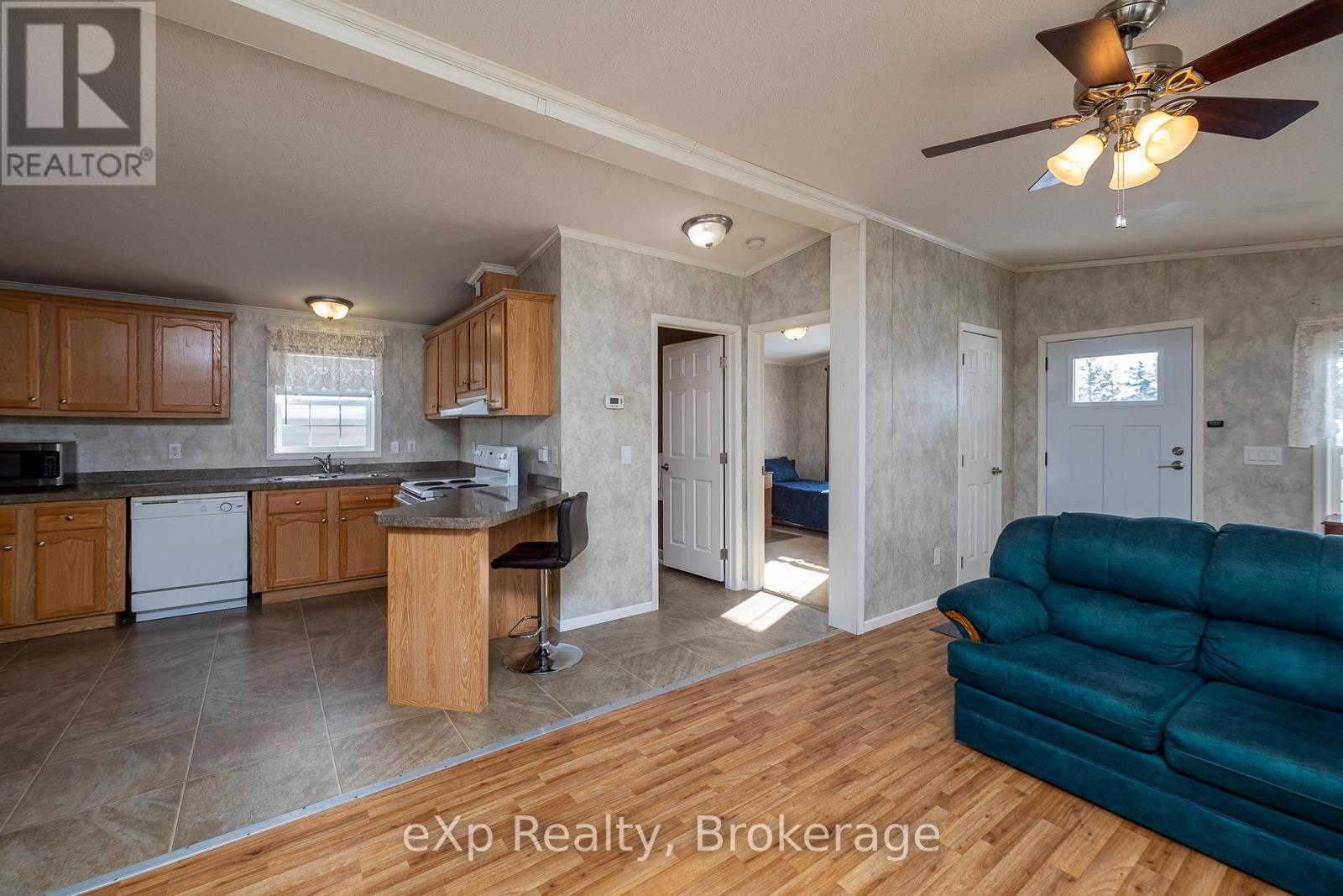 110 Rosewood Drive, Georgian Bluffs, Ontario  N4K 5N5 - Photo 11 - X12756680