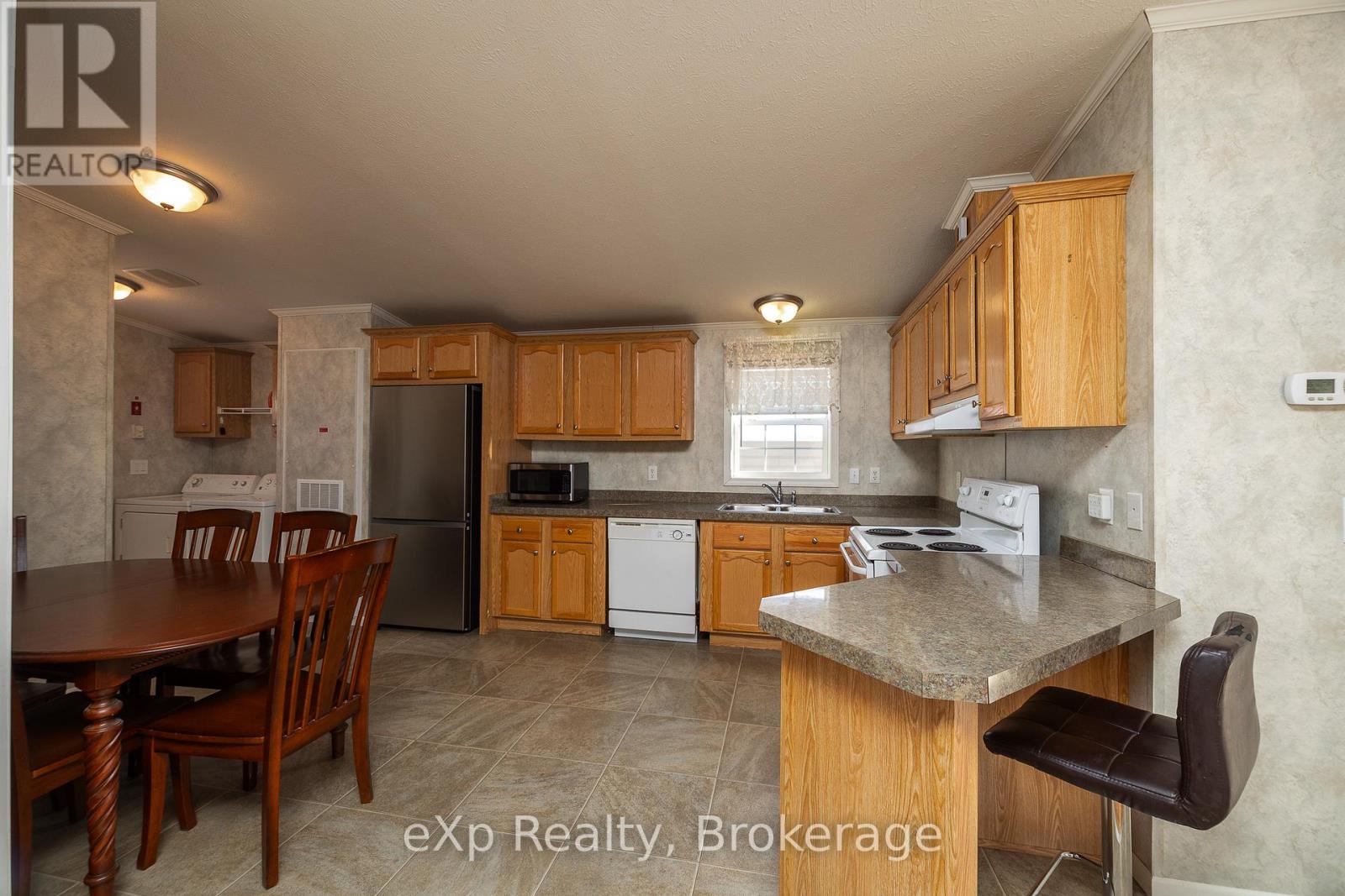 110 Rosewood Drive, Georgian Bluffs, Ontario  N4K 5N5 - Photo 9 - X12756680