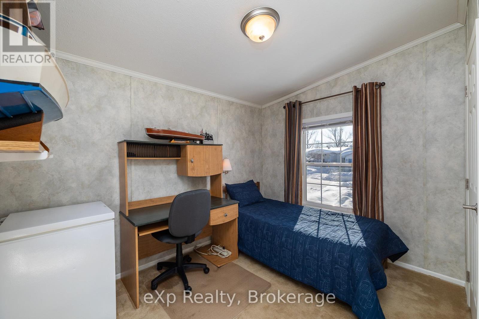 110 Rosewood Drive, Georgian Bluffs, Ontario  N4K 5N5 - Photo 19 - X12756680