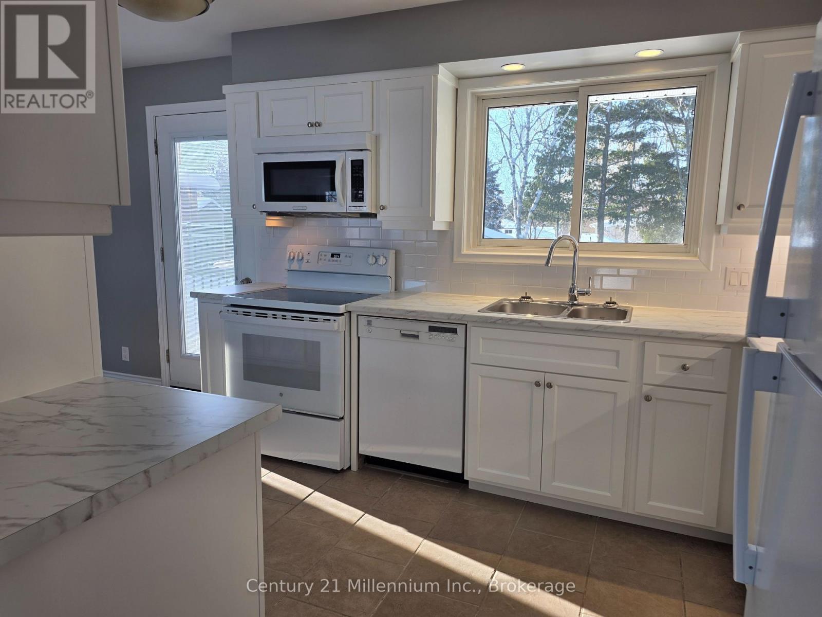 Unit 1 - 398 Kingsway Street, Kincardine, Ontario  N2Z 1W3 - Photo 18 - X12756876