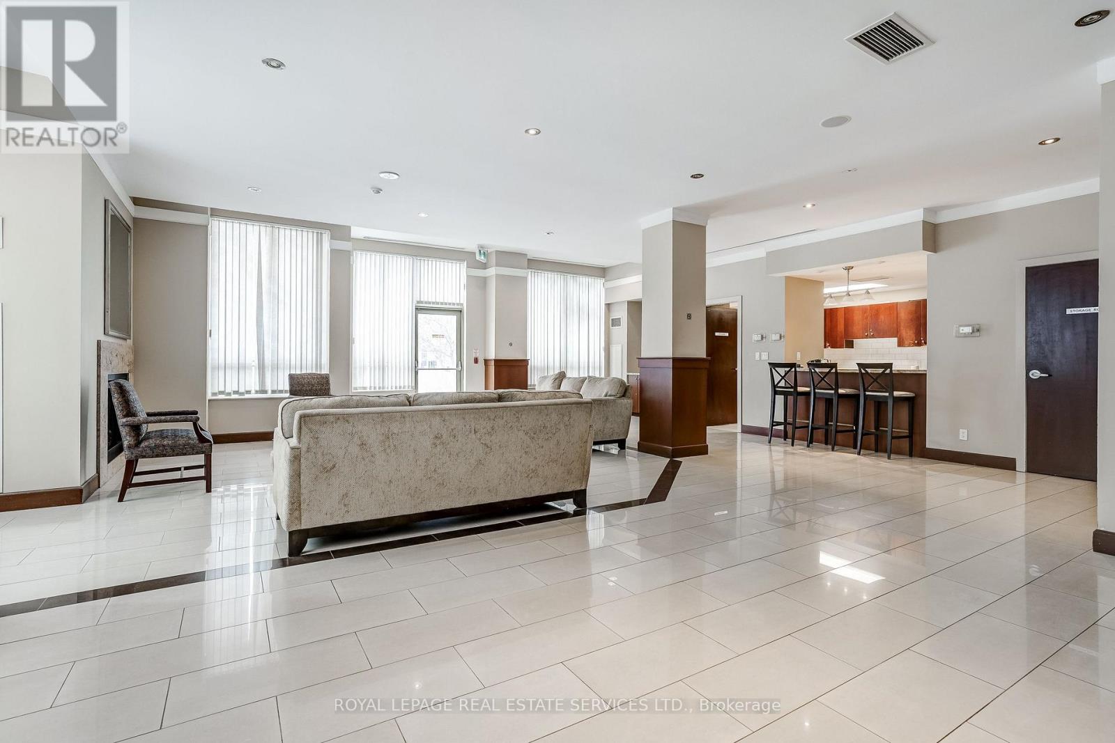 1359 Rathburn Road, Mississauga, Ontario  L4W 5P7 - Photo 29 - W12757802