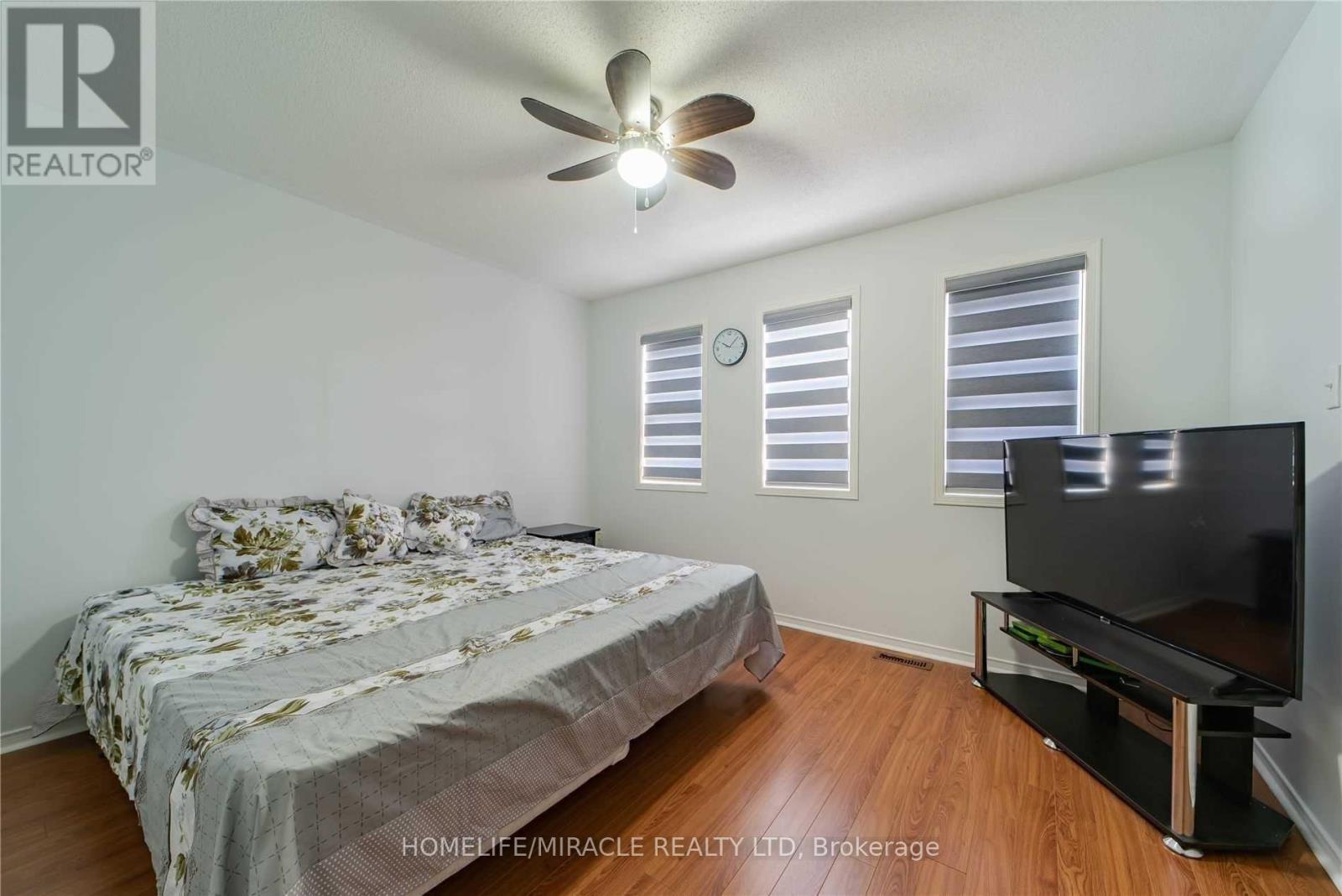 60 Brentcliff Drive, Brampton, Ontario  L7A 2N2 - Photo 6 - W12757806