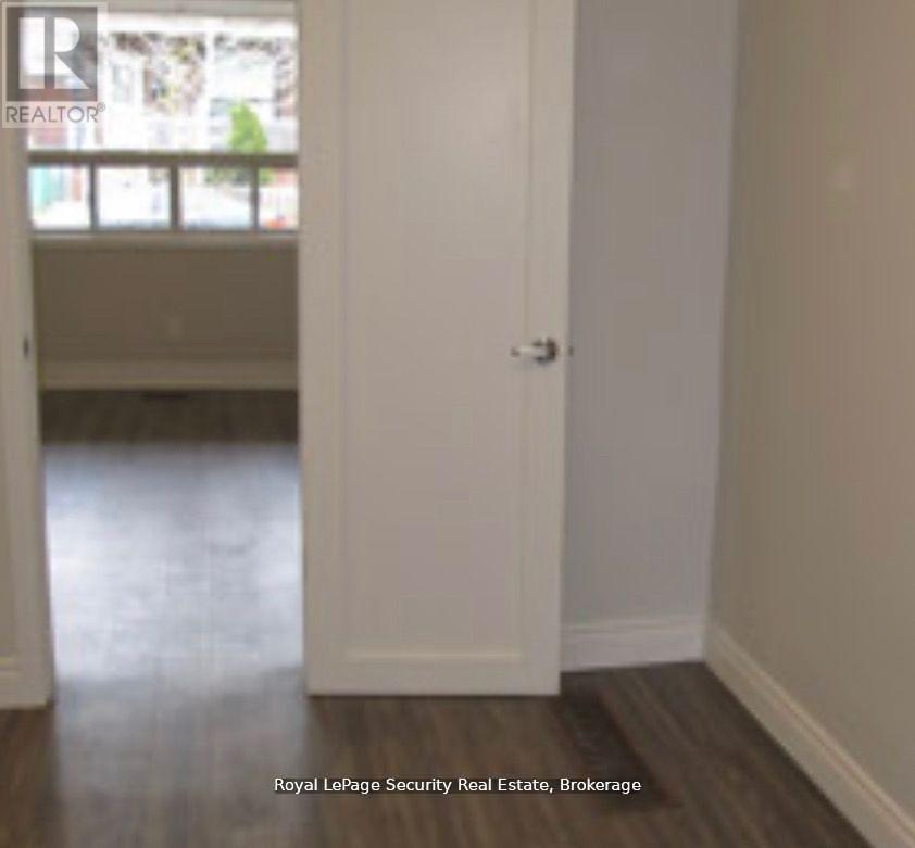 Main - 706 Gladstone Avenue, Toronto, Ontario  M6H 3J4 - Photo 4 - W12757866